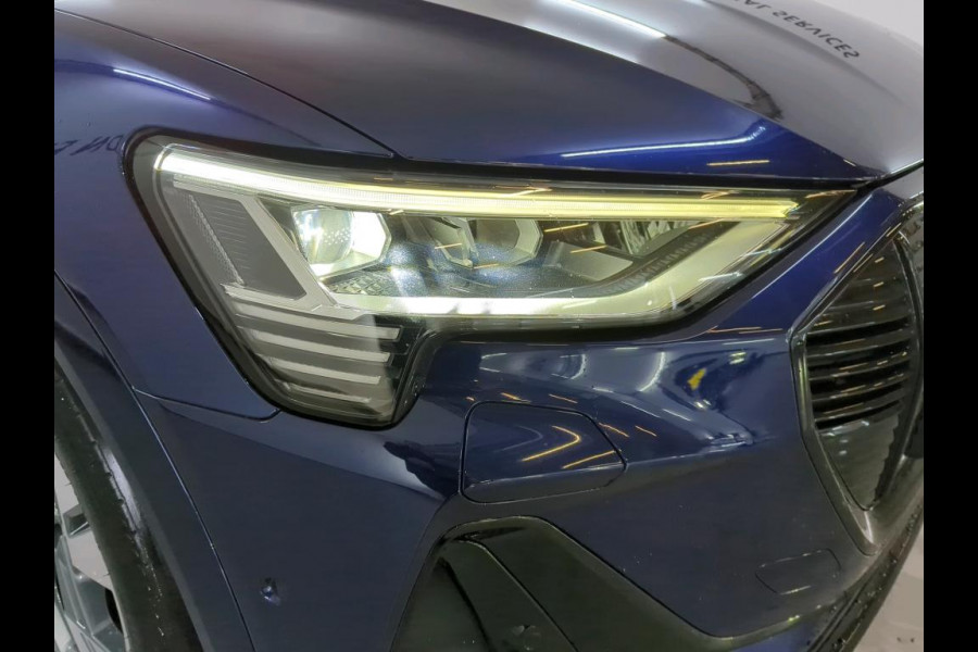 Audi e-tron e-tron 50 quattro Launch edition Black 71 kWh S-Line | Panoramadak | Stoelverwarming | Adaptive Cruise Control | Memory Seat | Parkeersensoren | Keyless | Apple Carplay