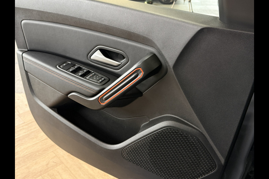 Dacia Duster 1.3 TCe 150 Extreme | Navi | 17" | Blindspot | 360 | Stoelverwarming | Cruise control | 100% Dealer onderhouden!