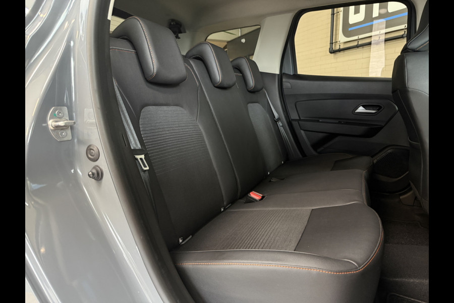 Dacia Duster 1.3 TCe 150 Extreme | Navi | 17" | Blindspot | 360 | Stoelverwarming | Cruise control | 100% Dealer onderhouden!