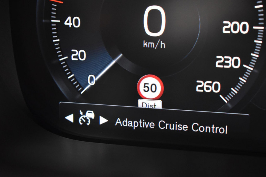 Volvo XC60 T8 390PK Automaat Recharge AWD Inscription / Intellisafe / Panoramadak / head-up display / Camera achter / Donker glas achter