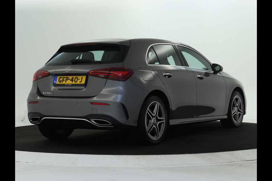 Mercedes-Benz A-Klasse 250 e Star Edition AMG Line | AMG Line | Sfeerverlichting | Achteruitrijcamera | Apple CarPlay | Inclusief 24 maanden MB Certified garantie voor Europa.