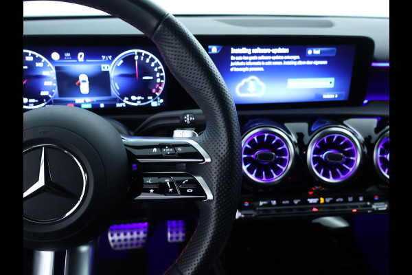 Mercedes-Benz A-Klasse 250 e Star Edition AMG Line | AMG Line | Sfeerverlichting | Achteruitrijcamera | Apple CarPlay | Inclusief 24 maanden MB Certified garantie voor Europa.