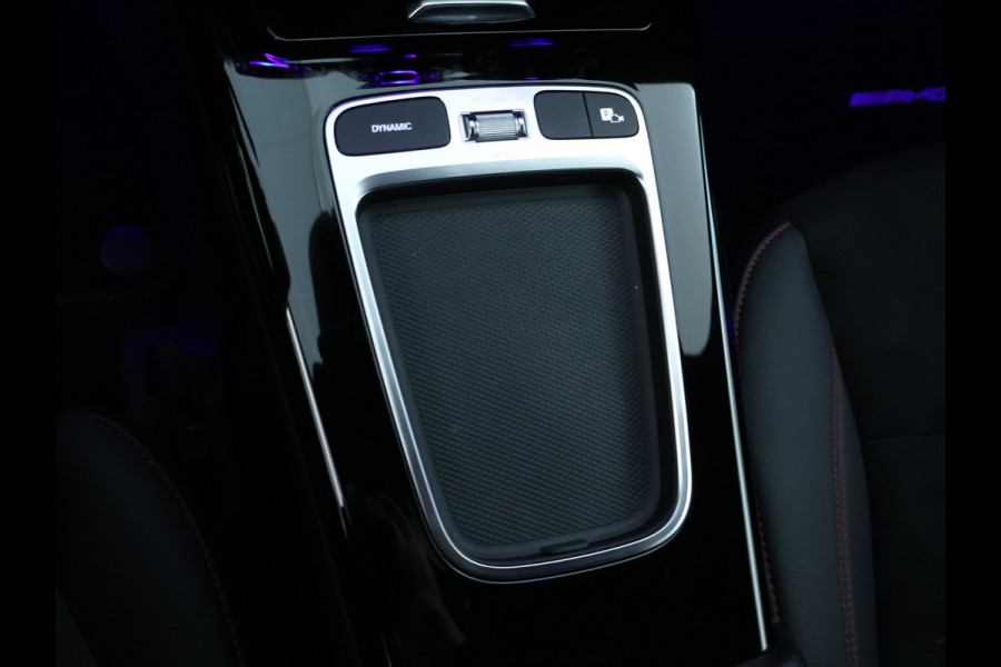 Mercedes-Benz A-Klasse 250 e Star Edition AMG Line | AMG Line | Sfeerverlichting | Achteruitrijcamera | Apple CarPlay | Inclusief 24 maanden MB Certified garantie voor Europa.