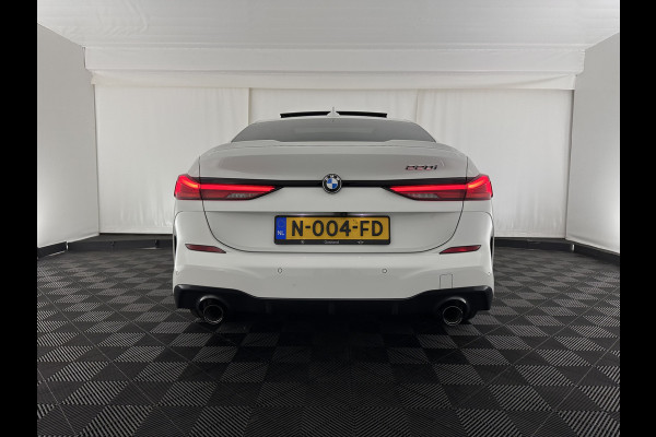 BMW 2 Serie Gran Coupé 220i M-Sportpack Business Edition (INCL-BTW) Aut. *PANO | MICROFIBRE-SPORTSEATS | FULL-LED | DIGI-COCKPIT | CAMERA | NAVI-FULLMAP | HIFI-SOUND | DAB+ | ECC | PDC | CRUISE | CARPLAY | KEYLESS | PRIVACYGLASS | 18"ALU*