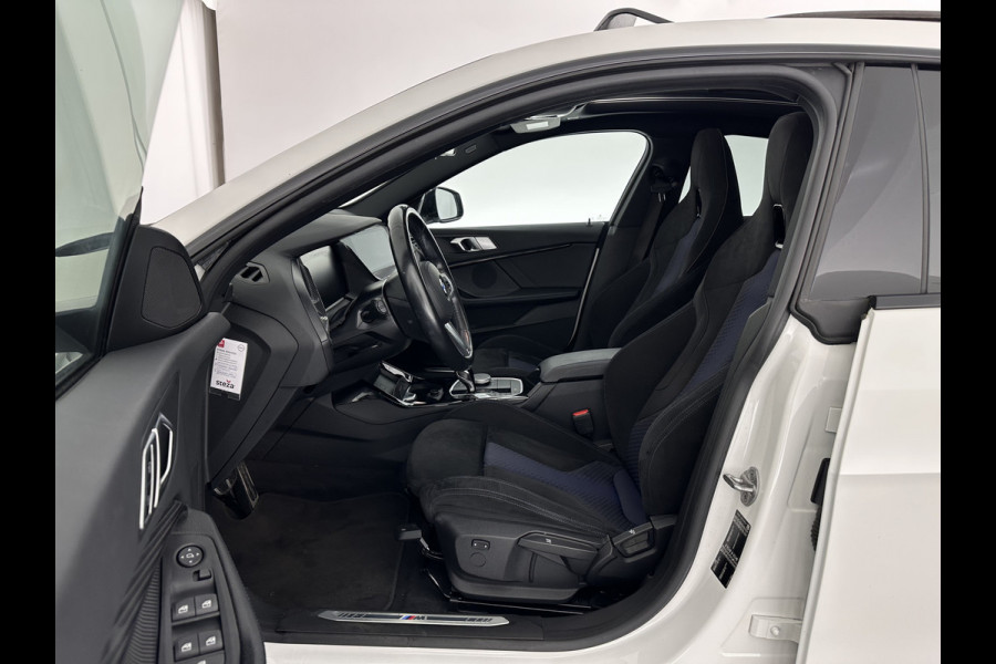 BMW 2 Serie Gran Coupé 220i M-Sportpack Business Edition (INCL-BTW) Aut. *PANO | MICROFIBRE-SPORTSEATS | FULL-LED | DIGI-COCKPIT | CAMERA | NAVI-FULLMAP | HIFI-SOUND | DAB+ | ECC | PDC | CRUISE | CARPLAY | KEYLESS | PRIVACYGLASS | 18"ALU*