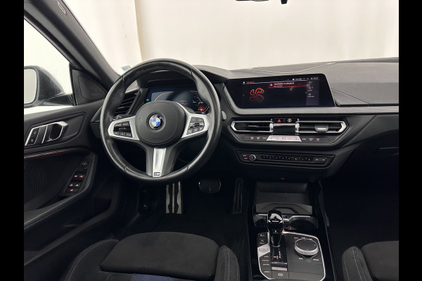 BMW 2 Serie Gran Coupé 220i M-Sportpack Business Edition (INCL-BTW) Aut. *PANO | MICROFIBRE-SPORTSEATS | FULL-LED | DIGI-COCKPIT | CAMERA | NAVI-FULLMAP | HIFI-SOUND | DAB+ | ECC | PDC | CRUISE | CARPLAY | KEYLESS | PRIVACYGLASS | 18"ALU*