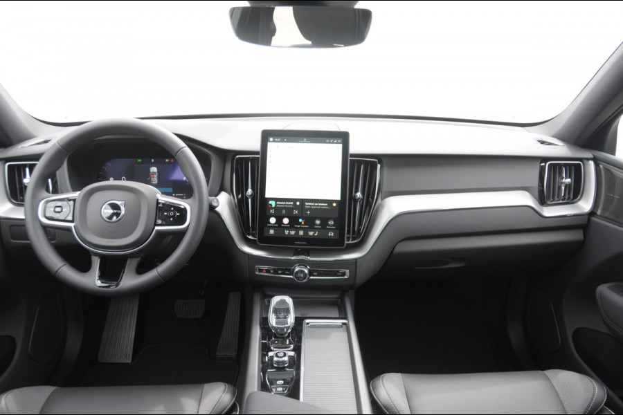 Volvo XC60 T8 455PK Facelift AWD Plus Black Edition Head up display / Luchtvering / Trekhaak / Apple Carplay / Adaptive cruise control / Panorama dak / Sportstoelen / Elektrisch bedienbare bestuurderstoel met geheugen / Keyless Entry / Elektrische achterklep