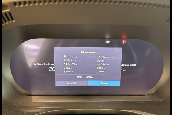 Volvo XC60 T8 455PK Facelift AWD Plus Black Edition Head up display / Luchtvering / Trekhaak / Apple Carplay / Adaptive cruise control / Panorama dak / Sportstoelen / Elektrisch bedienbare bestuurderstoel met geheugen / Keyless Entry / Elektrische achterklep