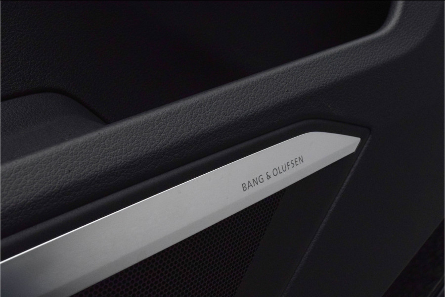 Audi e-tron S Quattro 371kW / Luchtvering/ Standkachel/ Bang & Olufsen Sound System/ Trekhaak/ Panoramadak/