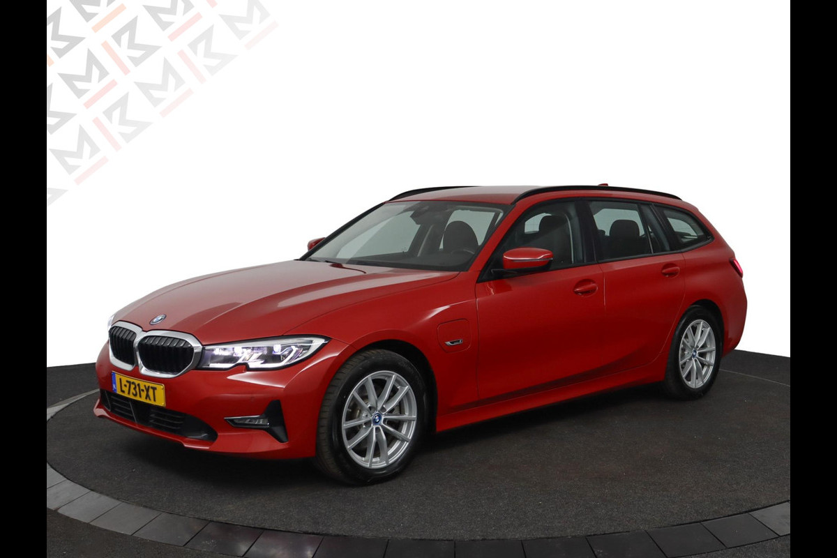 BMW 3 Serie Touring 320e Business Edition Plus|Laser|Leder|Sportstoelen|Adaptive Cruise Control