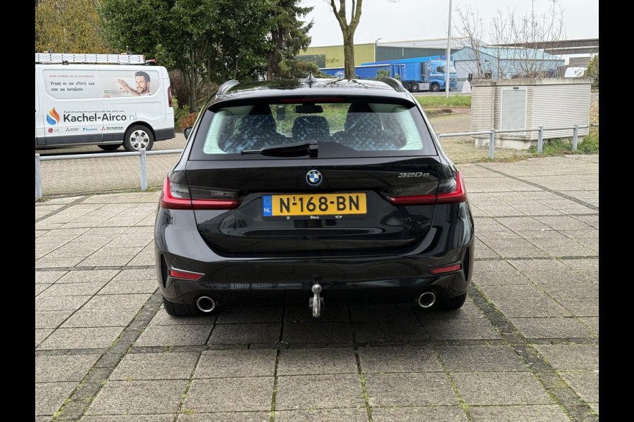 BMW 3 Serie Touring 320e Aut. Hybrid Executive Business | Leder Sport | Trekhaak | BMW Laser |