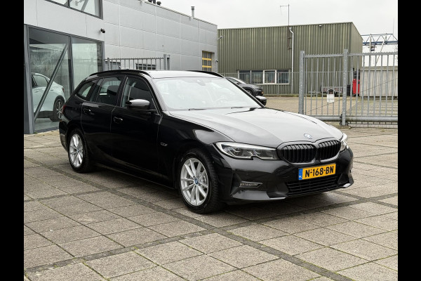 BMW 3 Serie Touring 320e Aut. Hybrid Executive Business | Leder Sport | Trekhaak | BMW Laser |