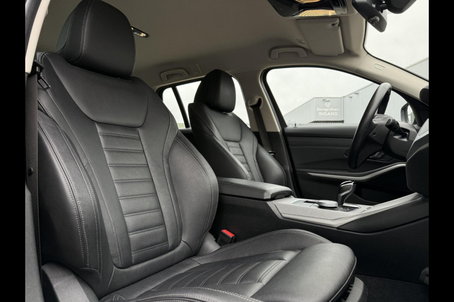 BMW 3 Serie Touring 320e Aut. Hybrid Executive Business | Leder Sport | Trekhaak | BMW Laser |