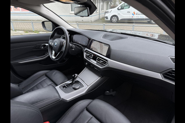 BMW 3 Serie Touring 320e Aut. Hybrid Executive Business | Leder Sport | Trekhaak | BMW Laser |