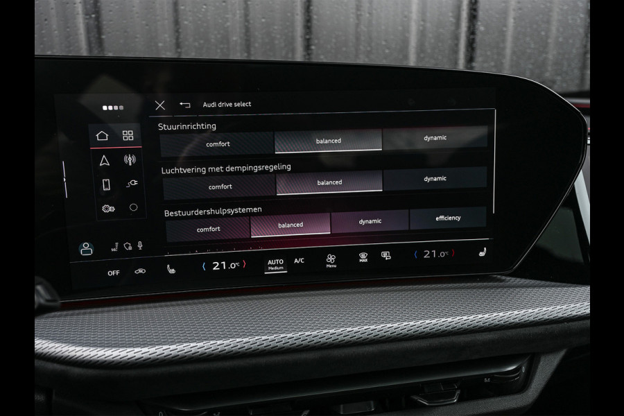 Audi Q5 Sportback 2.0 TFSI e-hybrid quattro S edition Competition 368pk | Luchtvering S-Seats | Panoramadak | Trekhaak | Digital Oled |