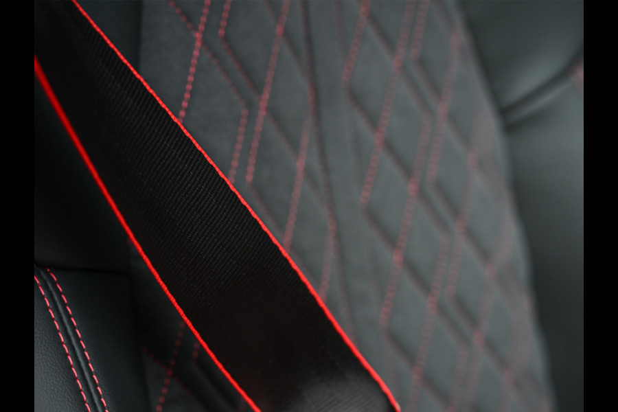 Audi Q5 Sportback 2.0 TFSI e-hybrid quattro S edition Competition 368pk | Luchtvering S-Seats | Panoramadak | Trekhaak | Digital Oled |