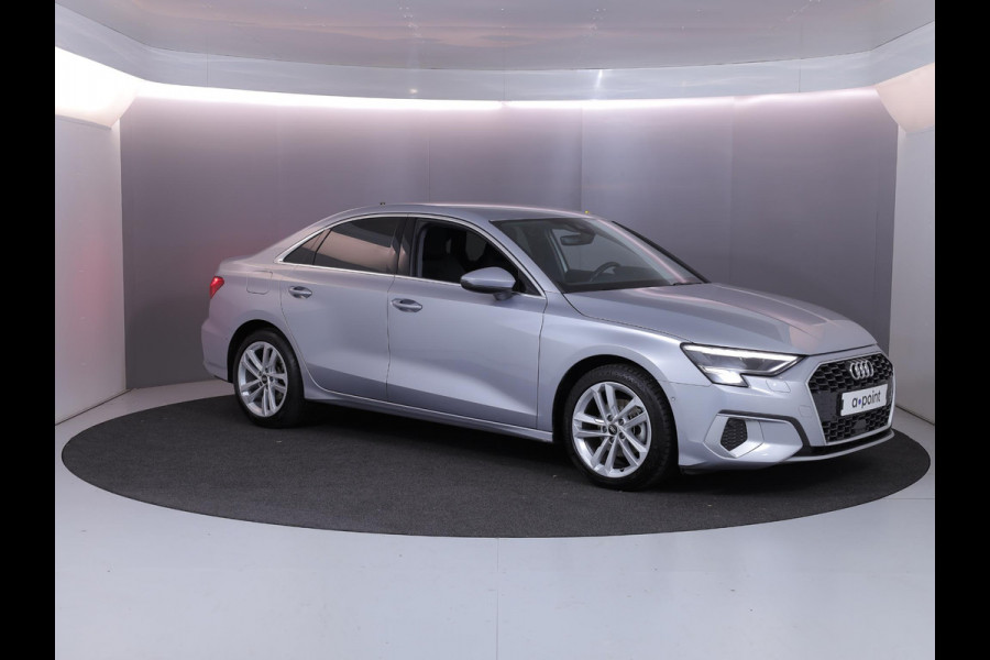 Audi A3 Limousine 30 TFSI Advanced edition 110 pk S-tronic | Navigatie | Parkeersensoren (Park assist) | Apple Carplay/Android Auto | Stoelverwarming |