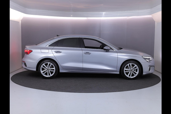 Audi A3 Limousine 30 TFSI Advanced edition 110 pk S-tronic | Navigatie | Parkeersensoren (Park assist) | Apple Carplay/Android Auto | Stoelverwarming |