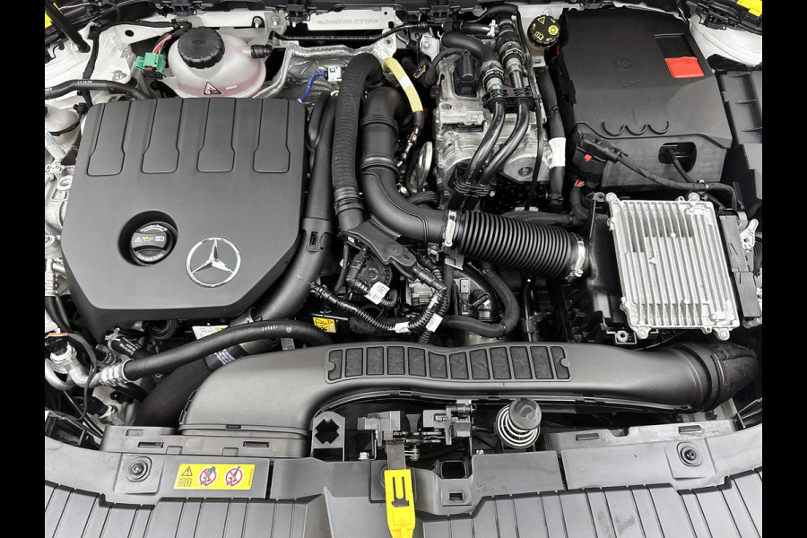 Mercedes-Benz GLA 250 e Plug-In Hybride Trekhaak | Ledkoplampen | Sfeerverlichting | Stuur en Stoelverwarming | Keyless-Go. Inclusief 24 maanden Mercedes-Benz Certified garantie voor Europa.