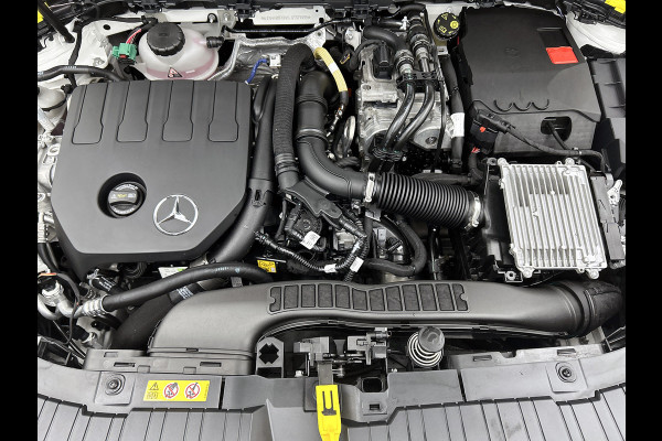 Mercedes-Benz GLA 250 e Plug-In Hybride Trekhaak | Ledkoplampen | Sfeerverlichting | Stuur en Stoelverwarming | Keyless-Go. Inclusief 24 maanden Mercedes-Benz Certified garantie voor Europa.