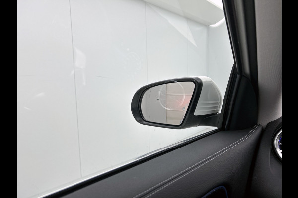 Mercedes-Benz GLA 250 e Plug-In Hybride Trekhaak | Ledkoplampen | Sfeerverlichting | Stuur en Stoelverwarming | Keyless-Go. Inclusief 24 maanden Mercedes-Benz Certified garantie voor Europa.