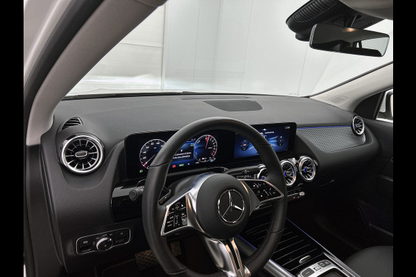 Mercedes-Benz GLA 250 e Plug-In Hybride Trekhaak | Ledkoplampen | Sfeerverlichting | Stuur en Stoelverwarming | Keyless-Go. Inclusief 24 maanden Mercedes-Benz Certified garantie voor Europa.