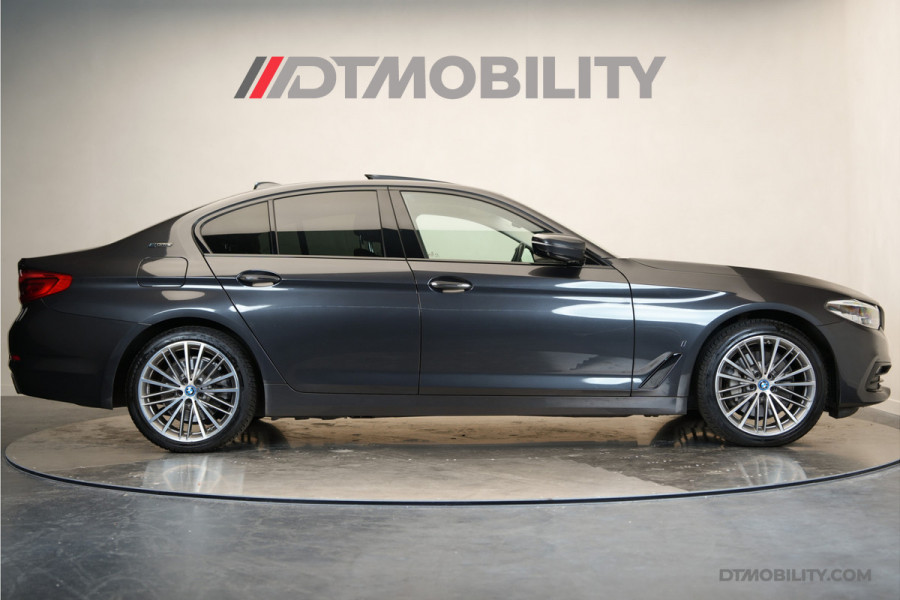 BMW 5 Serie 530e High Executive | Schuifdak | Adaptief cruise
