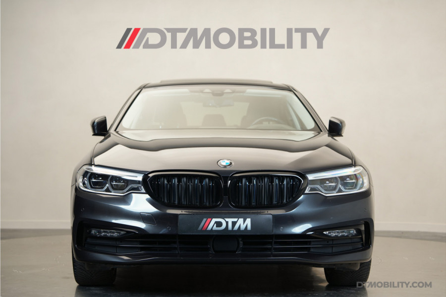 BMW 5 Serie 530e High Executive | Schuifdak | Adaptief cruise