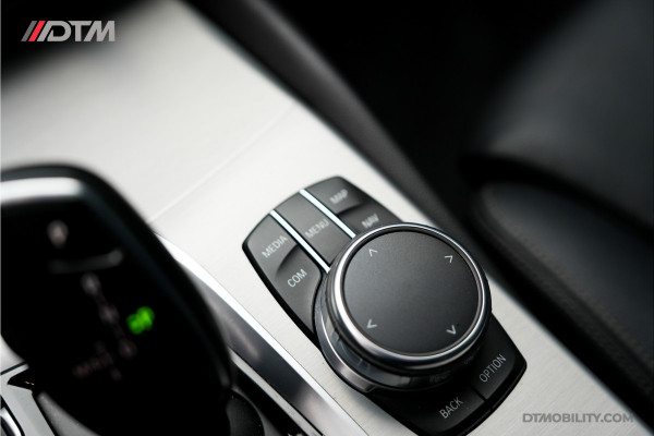 BMW 5 Serie 530e High Executive | Schuifdak | Adaptief cruise