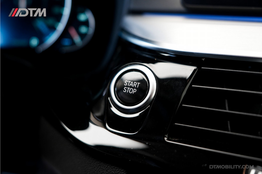 BMW 5 Serie 530e High Executive | Schuifdak | Adaptief cruise