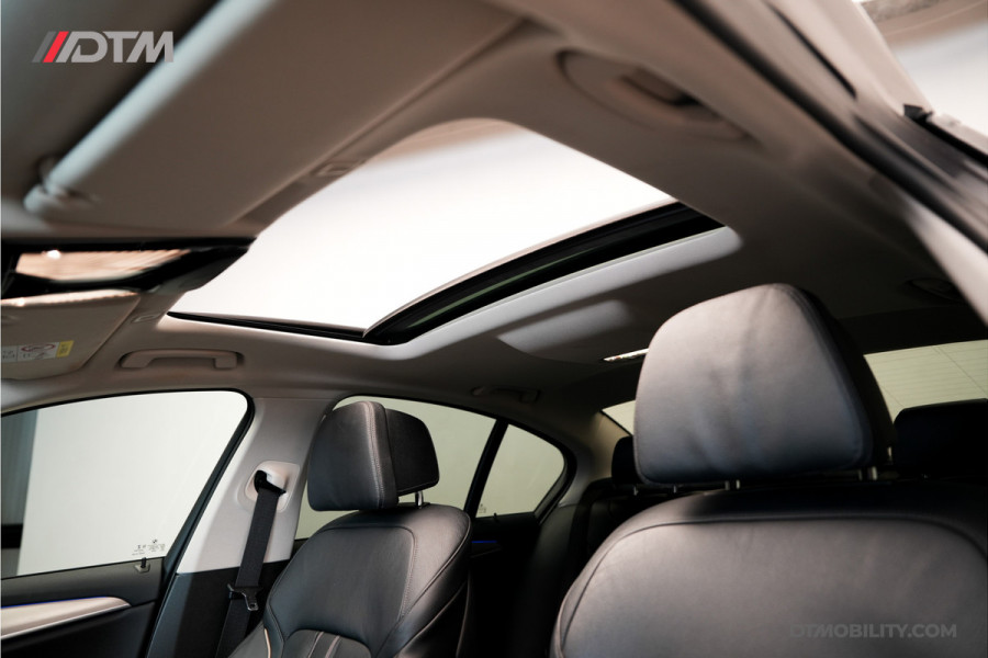 BMW 5 Serie 530e High Executive | Schuifdak | Adaptief cruise