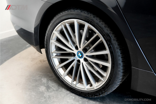 BMW 5 Serie 530e High Executive | Schuifdak | Adaptief cruise