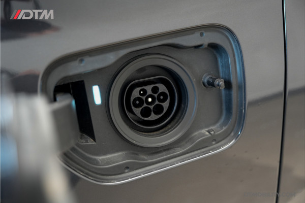 BMW 5 Serie 530e High Executive | Schuifdak | Adaptief cruise