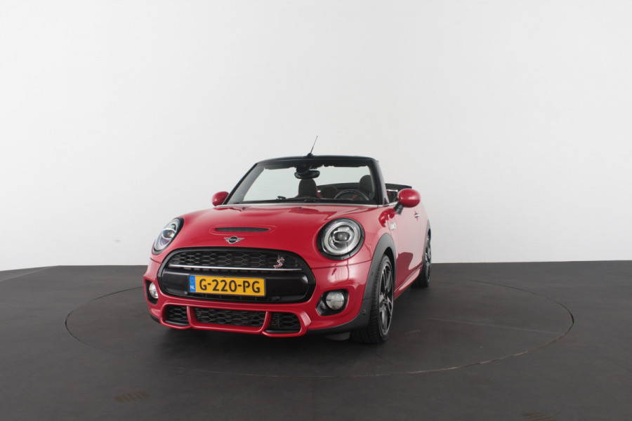 MINI Cabrio 2.0 Cooper S John Cooper Works > 192pk/H&K/Head-up/18inch/Chili red/Aerodynamica Kit...