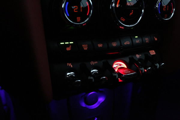 MINI Cabrio 2.0 Cooper S John Cooper Works > 192pk/H&K/Head-up/18inch/Chili red/Aerodynamica Kit...