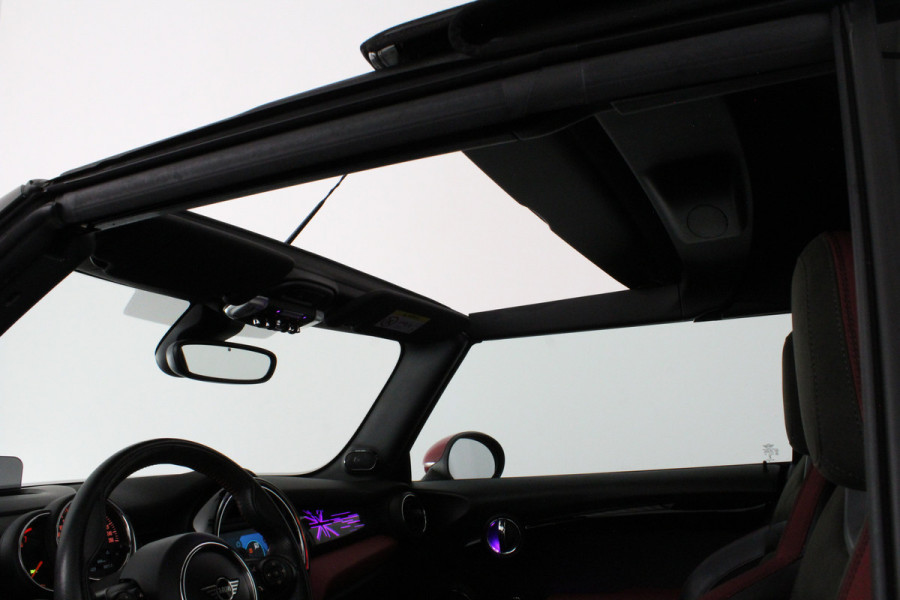 MINI Cabrio 2.0 Cooper S John Cooper Works > 192pk/H&K/Head-up/18inch/Chili red/Aerodynamica Kit...