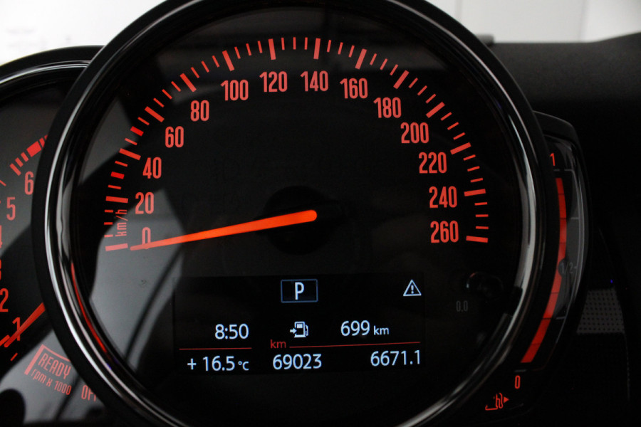 MINI Cabrio 2.0 Cooper S John Cooper Works > 192pk/H&K/Head-up/18inch/Chili red/Aerodynamica Kit...