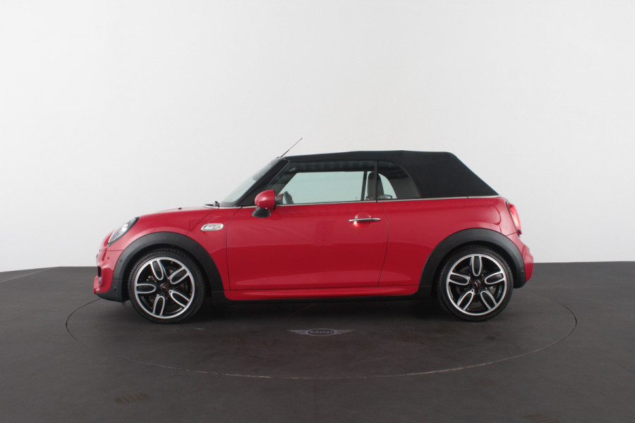 MINI Cabrio 2.0 Cooper S John Cooper Works > 192pk/H&K/Head-up/18inch/Chili red/Aerodynamica Kit...