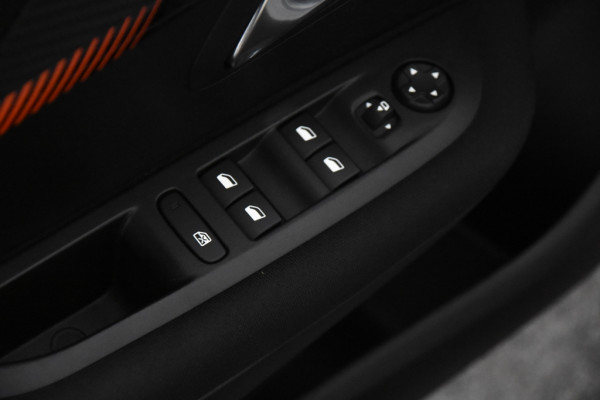 Peugeot 208 1.2 Allure *1ste eigenaar*Navigatie*PDC*Carplay*