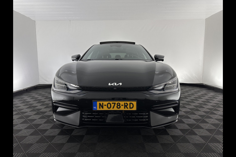 Kia Ev6 GT-Line 77.4 kWh (3-Fase-11kW) {SOH-98%} (INCL-BTW) Aut. *HEATPUMP | PANO | HEAD-UP | LEATHER-ALCANTARA | ADAPTIVE-CRUISE | DIGI-COCKPIT | MERIDIAN-AUDIO | MEMORYPACK | FULL-LED | KEYLESS | TOPVIEW | DAB | BLINDSPOT | NAVI-FULLMAP |