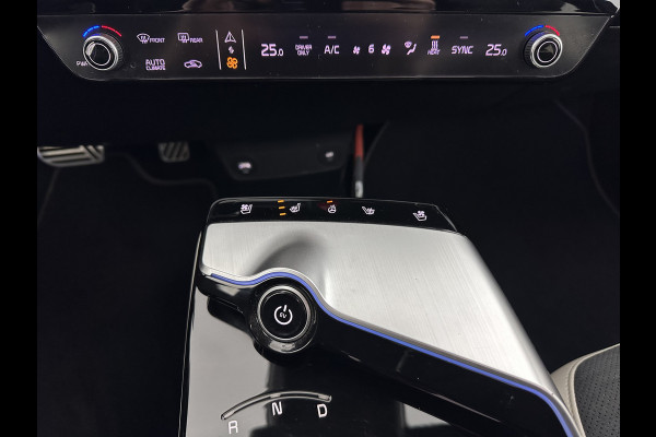 Kia Ev6 GT-Line 77.4 kWh (3-Fase-11kW) {SOH-98%} (INCL-BTW) Aut. *HEATPUMP | PANO | HEAD-UP | LEATHER-ALCANTARA | ADAPTIVE-CRUISE | DIGI-COCKPIT | MERIDIAN-AUDIO | MEMORYPACK | FULL-LED | KEYLESS | TOPVIEW | DAB | BLINDSPOT | NAVI-FULLMAP |