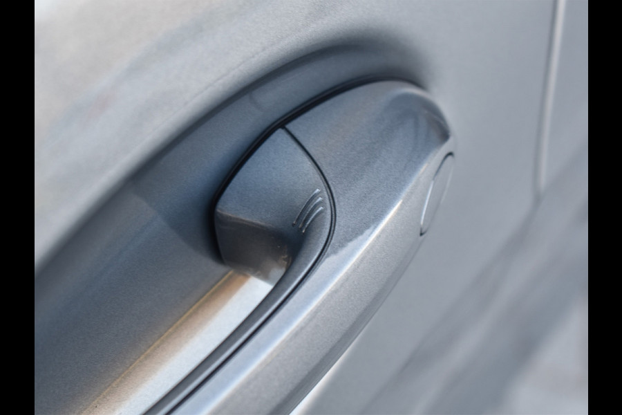 BMW X5 xDrive50e 490pk M Sport Pro | Panorama dak | Luchtvering | Comfort Access | Soft Close | Trekhaak | Shadowline Lights | Comfort Seats | 4-Zone Climate | Driving Assistant Prof. | Harman/Kardon | Ambient Ai