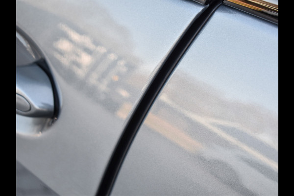 BMW X5 xDrive50e 490pk M Sport Pro | Panorama dak | Luchtvering | Comfort Access | Soft Close | Trekhaak | Shadowline Lights | Comfort Seats | 4-Zone Climate | Driving Assistant Prof. | Harman/Kardon | Ambient Ai