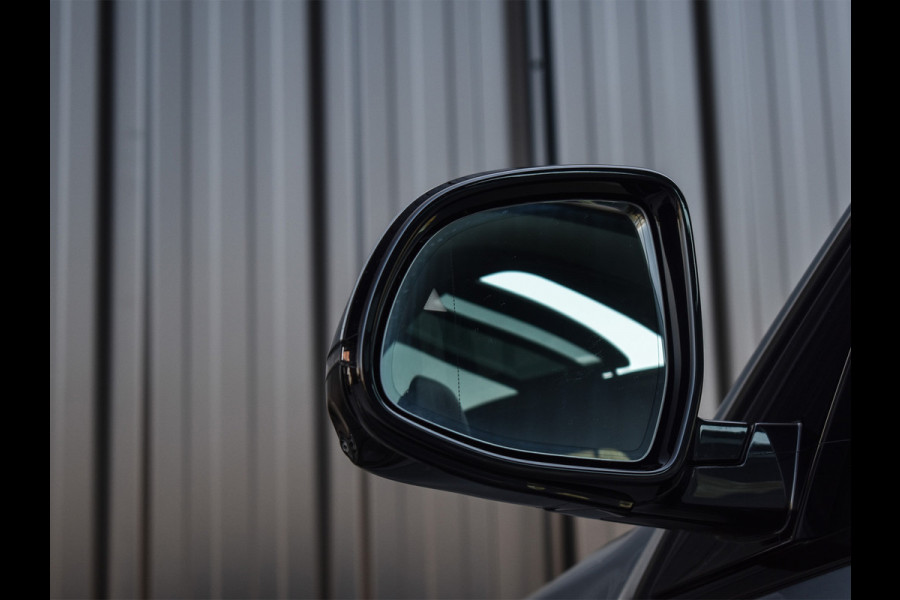 BMW X5 xDrive50e 490pk M Sport Pro | Panorama dak | Luchtvering | Comfort Access | Soft Close | Trekhaak | Shadowline Lights | Comfort Seats | 4-Zone Climate | Driving Assistant Prof. | Harman/Kardon | Ambient Ai