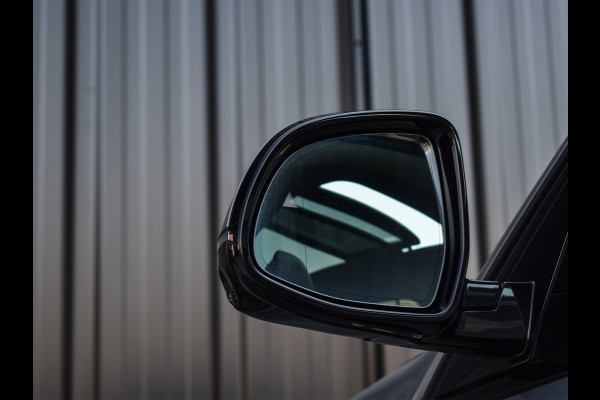 BMW X5 xDrive50e 490pk M Sport Pro | Panorama dak | Luchtvering | Comfort Access | Soft Close | Trekhaak | Shadowline Lights | Comfort Seats | 4-Zone Climate | Driving Assistant Prof. | Harman/Kardon | Ambient Ai