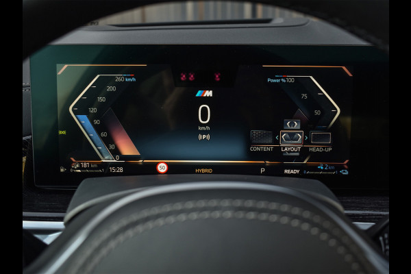 BMW X5 xDrive50e 490pk M Sport Pro | Panorama dak | Luchtvering | Comfort Access | Soft Close | Trekhaak | Shadowline Lights | Comfort Seats | 4-Zone Climate | Driving Assistant Prof. | Harman/Kardon | Ambient Ai