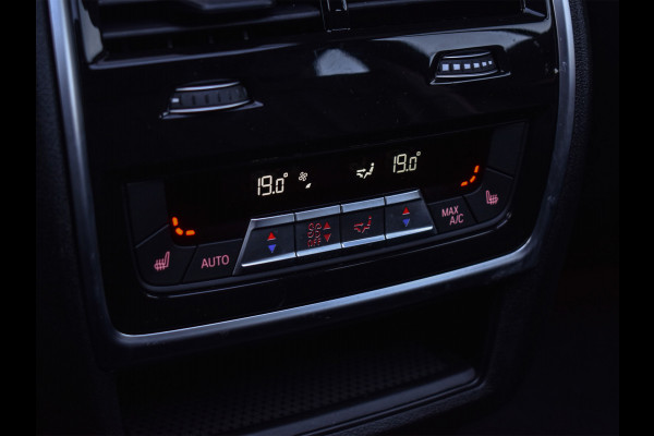 BMW X5 xDrive50e 490pk M Sport Pro | Panorama dak | Luchtvering | Comfort Access | Soft Close | Trekhaak | Shadowline Lights | Comfort Seats | 4-Zone Climate | Driving Assistant Prof. | Harman/Kardon | Ambient Ai