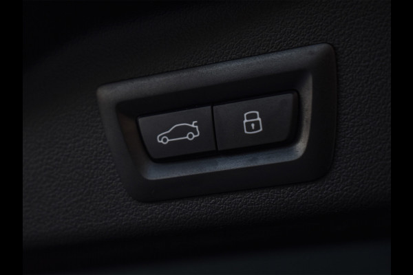 BMW X5 xDrive50e 490pk M Sport Pro | Panorama dak | Luchtvering | Comfort Access | Soft Close | Trekhaak | Shadowline Lights | Comfort Seats | 4-Zone Climate | Driving Assistant Prof. | Harman/Kardon | Ambient Ai