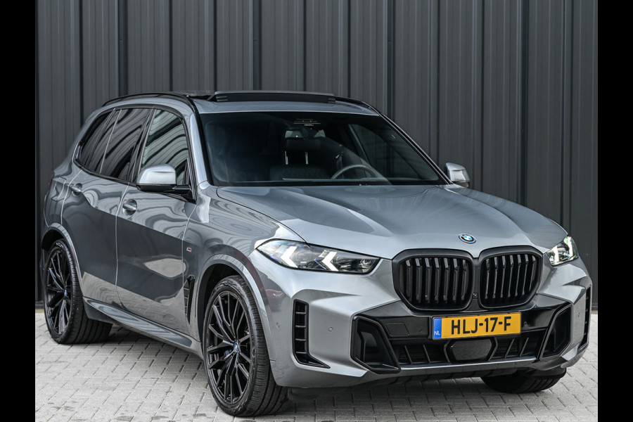 BMW X5 xDrive50e 490pk M Sport Pro | Panorama dak | Luchtvering | Comfort Access | Soft Close | Trekhaak | Shadowline Lights | Comfort Seats | 4-Zone Climate | Driving Assistant Prof. | Harman/Kardon | Ambient Ai
