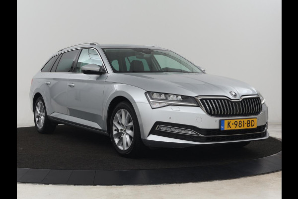 Škoda Superb 1.5 TSI Business Edition | Trekhaak | Stoelverwarming | Adaptive cruise | Camera | Memory | Carplay | Sfeerverlichting | Side Assist | Achterbankverwarming | Navigatie | Full LED